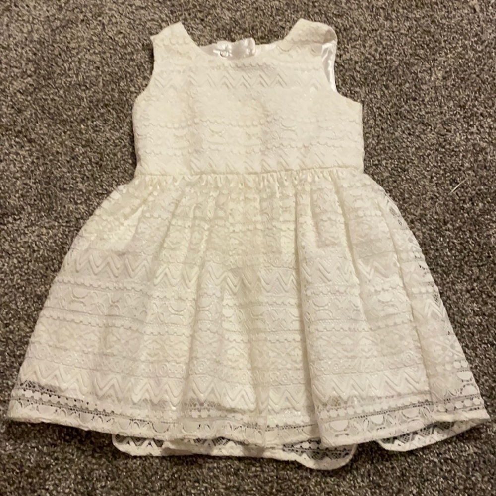 3T white lace dress